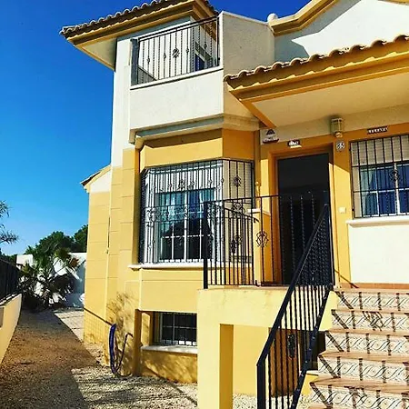 House With 4 Bedrooms In With Shared Pool Enclosed Garden And Wifi