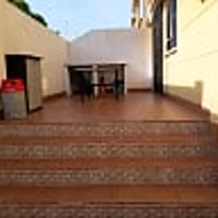 Casa de Férias House With 4 Bedrooms In With Shared Pool Enclosed Garden And Wifi *